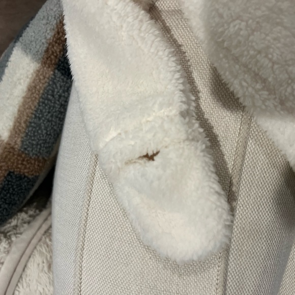 Warm white sherpa infant zip up size 3-6 months - Picture 4 of 6